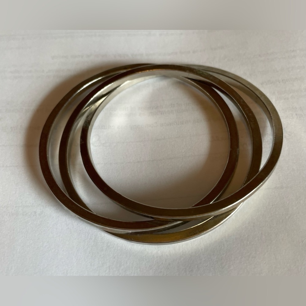 Bracelet is three intertwined bracelets - Picture 3 of 4